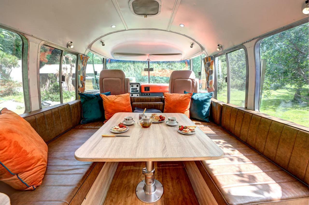 Glamping 1970 American Airstream Motorhome Ponsanooth Exterior photo